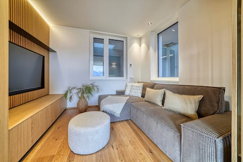 Top Airbnb: Homes Twenty3 - HOME SIX in Kaltern An Der Weinstraße