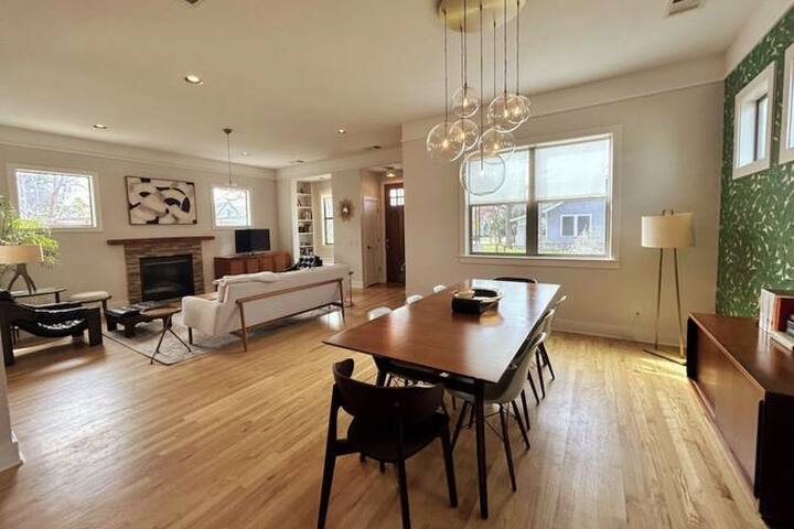 Gorgeous Central Austin Home near UT & Downtown gallery image 5