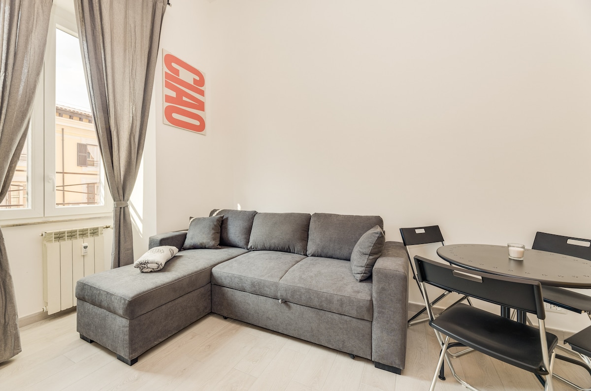 Дневна соба со кауч на спуштање