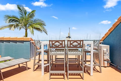 Marina Views Rooftop Apartment