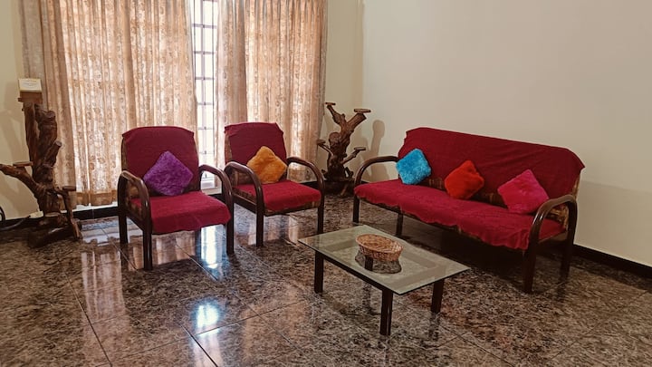 Spacious 3 Bedroom Villa In Balmata- Emmanuel Home - 芒格洛爾