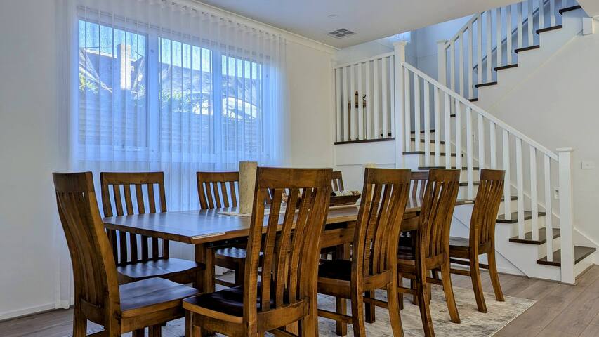 Modern comfort & luxury close to the beach gallery image 4