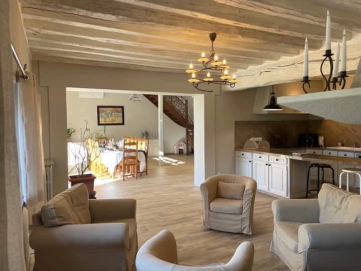 Grand Gîte Familial Au Cœur De La France – 14 Pers - Châteauroux