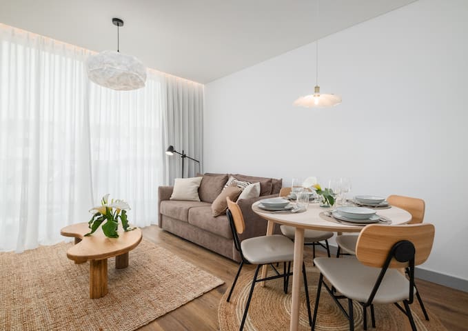 Entire home with 1 bedrooms in São Miguel - Mónaco Suítes & Garden - Norte Terraço