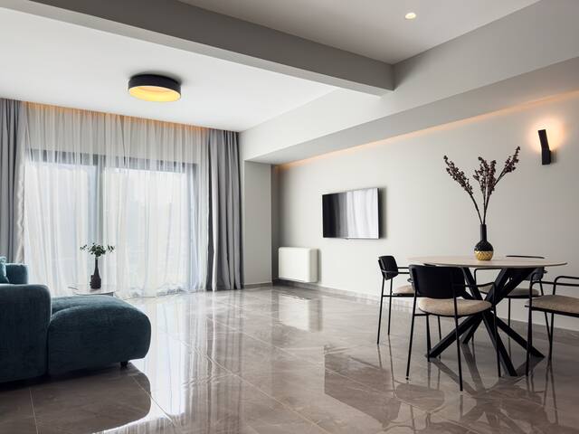 Villa 8 Family suite 3 beds and balcony gallery image 2