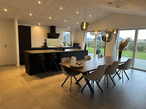 Spacious house with room for the family