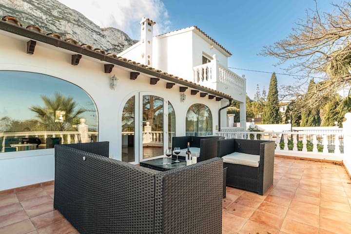 Carlos Y Beatriz managed Airbnb listing 1