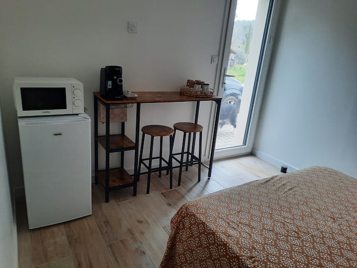 Studio  Indépendant Dans Une Villa Avec Piscine - Draguignan