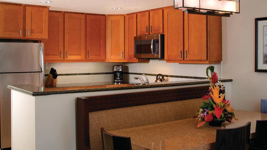 Marriott’s Waiohai Beach Club 2 BR on the beach gallery image 3