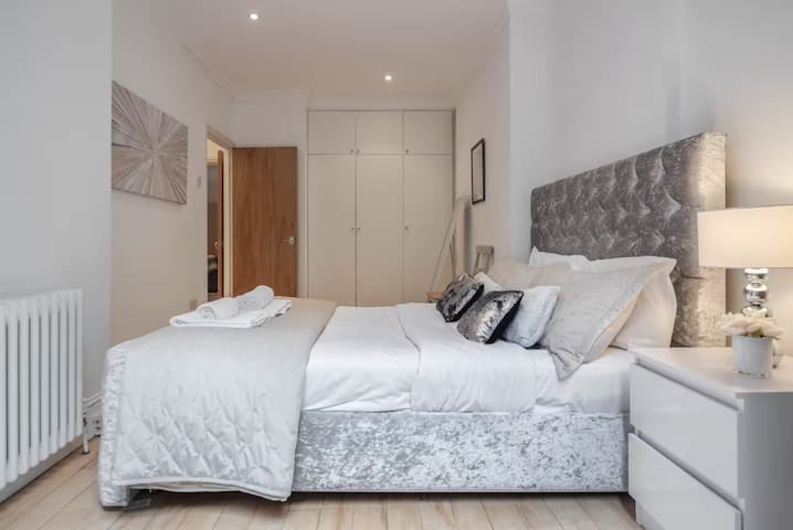 2BR | Garden | Nespresso machine | Direct access gallery image 2