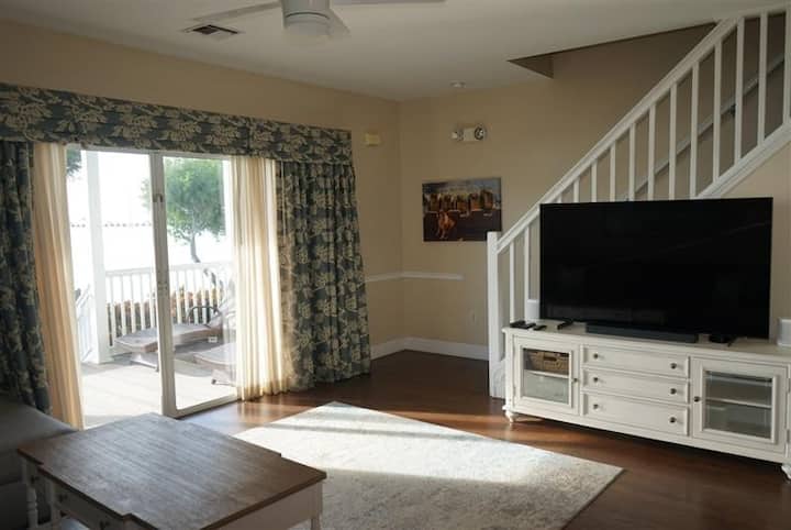 Waterfront Villa On Duck Key - Marathon, FL