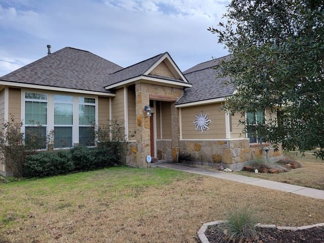 Azure Sky Realty managed Airbnb listing 1