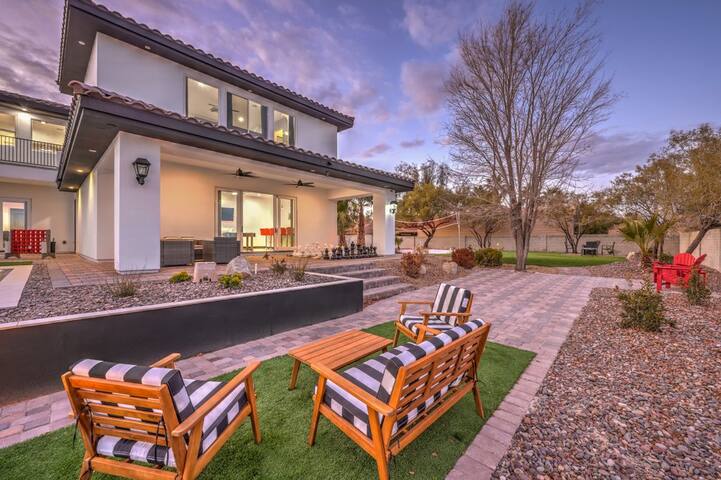 Vegas 6 bedroom Mansion gallery image 2