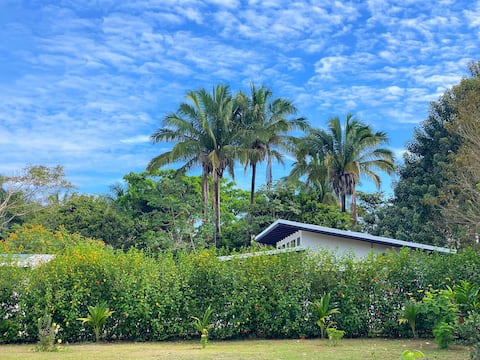 Romantic & Secluded Surf Getaway