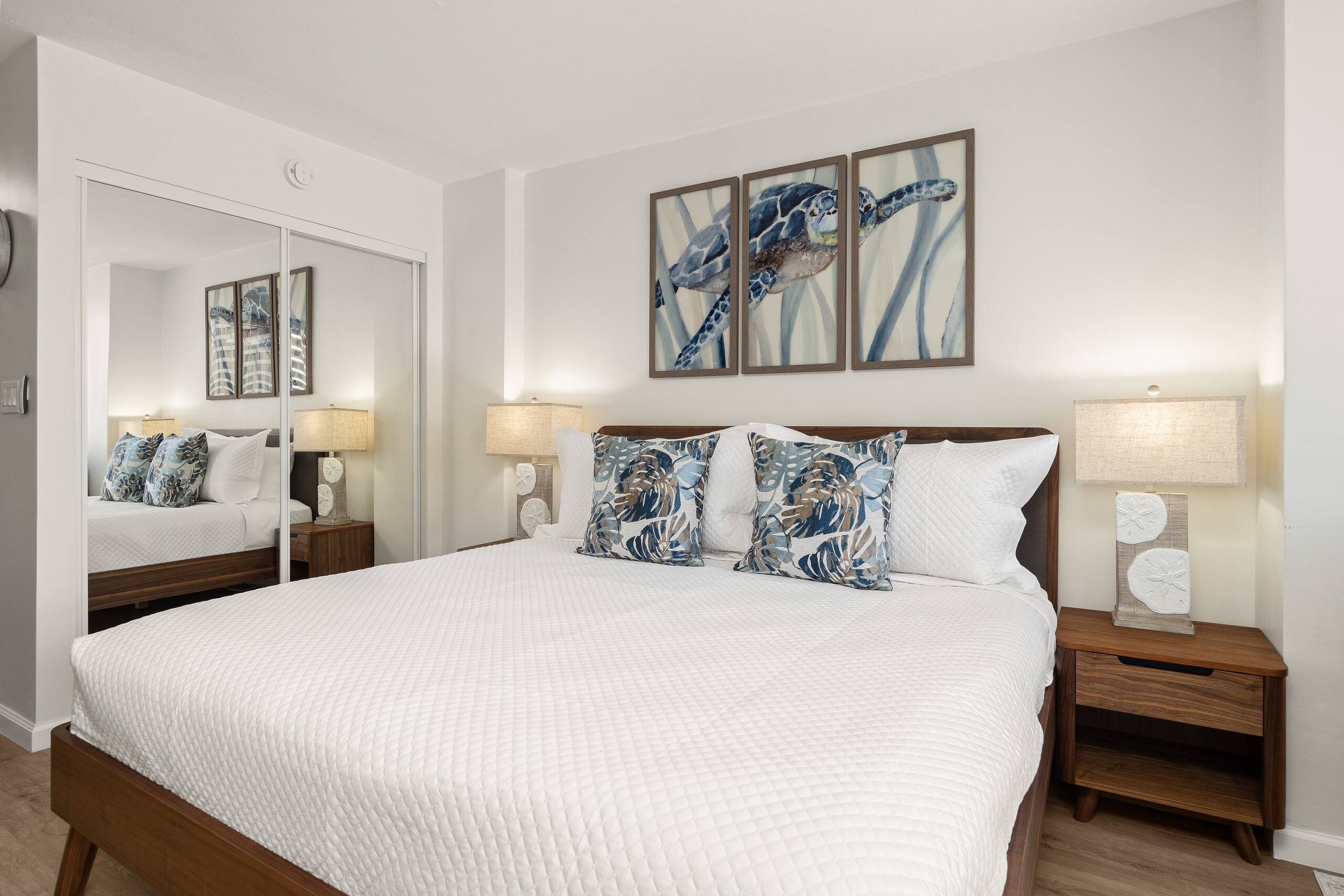 Condo in Honolulu · ★4.78 · Studio · 2 beds · 1 bath - Image 32