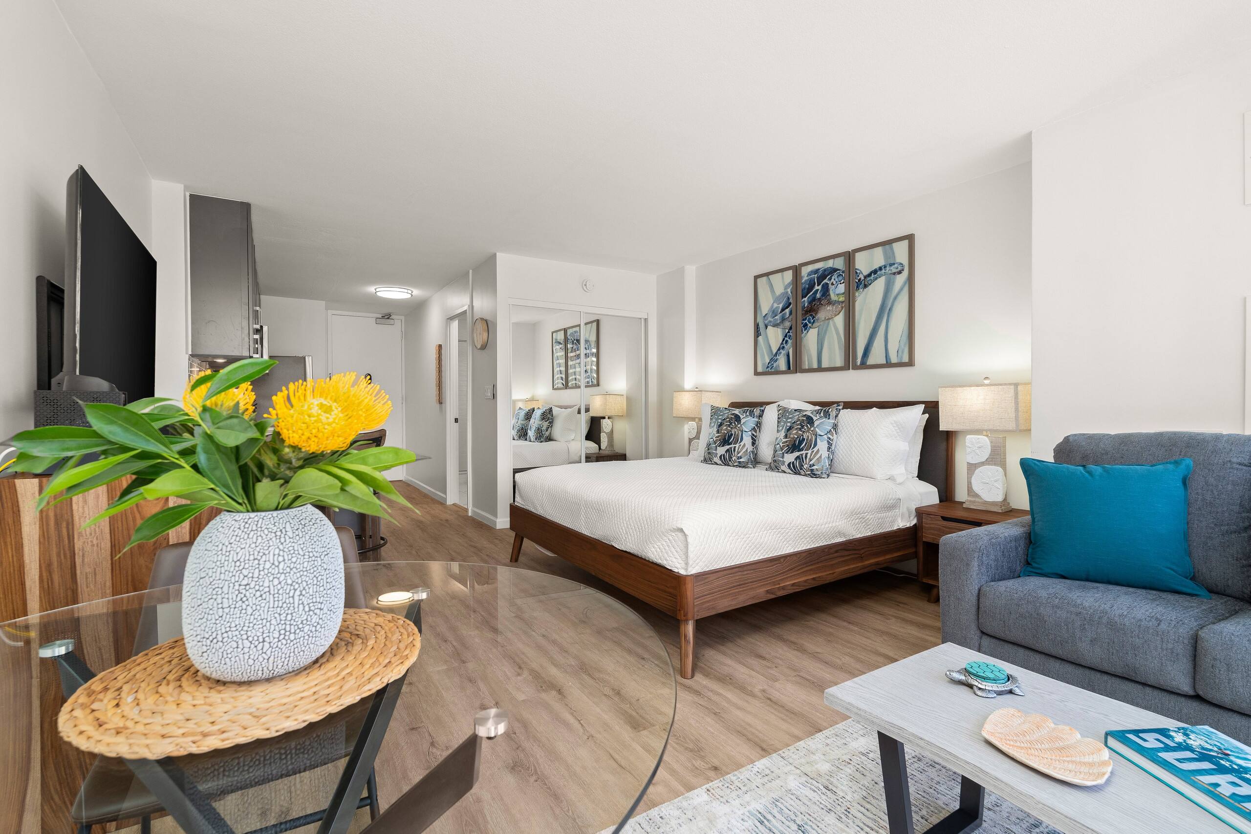 Condo in Honolulu · ★4.78 · Studio · 2 beds · 1 bath - Image 13