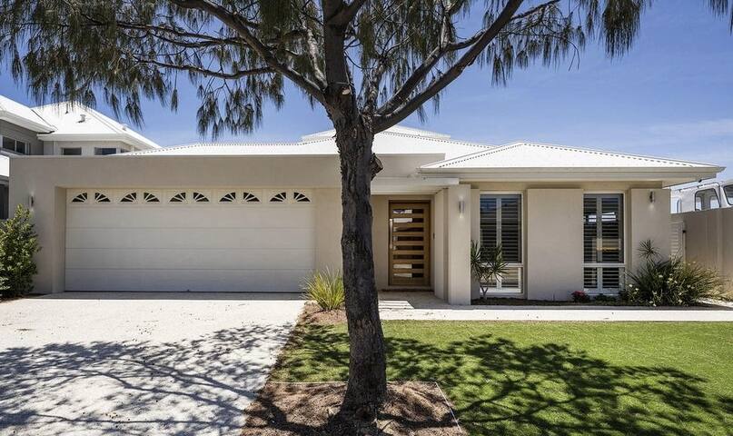 Sunrise Haven | on the Key – Relaxation awaits gallery image 3