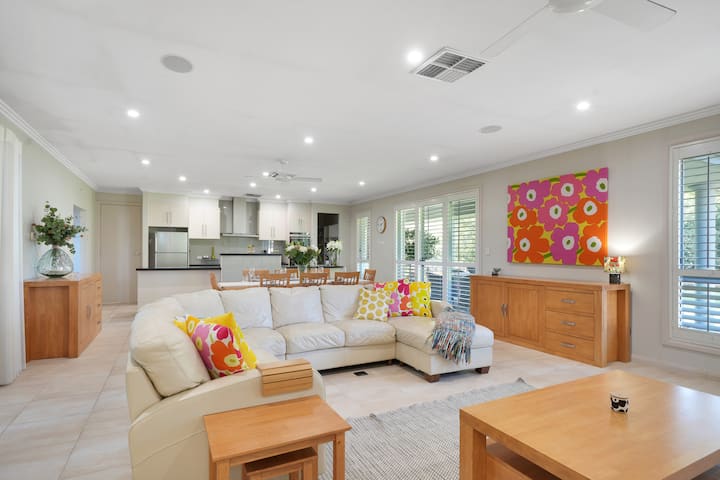 Ella’s Garden •Luxury Barossa Retreat•3 King Rooms - 타눈다