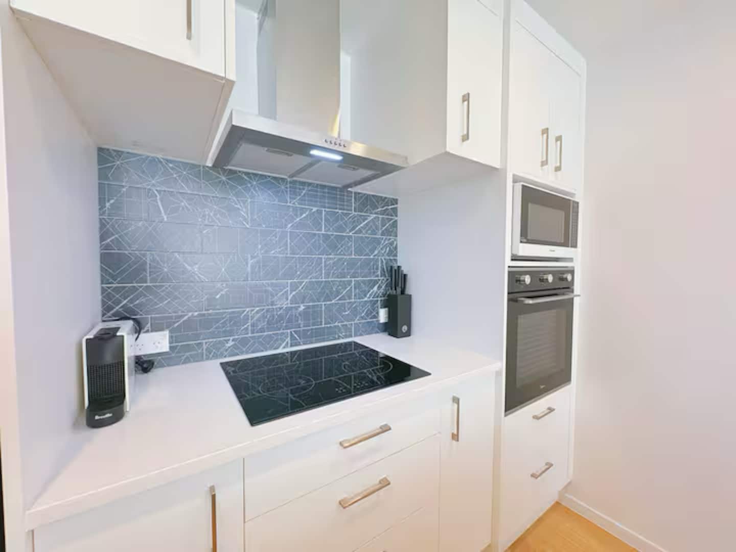 2-br Petone Gem With Patio 3