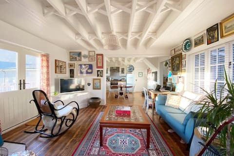 Top Airbnb: Bronwen Cottage - The best of Conwy Castle views! in Pensarn, Marl, Aberconwy, Castle, Deganwy