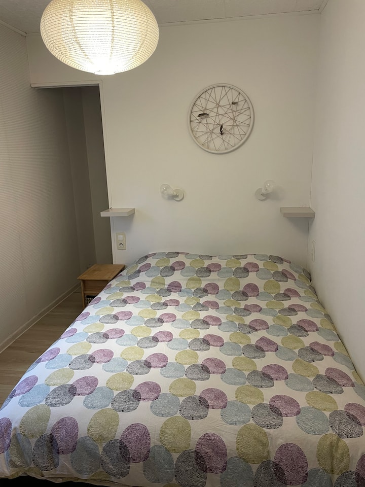 Schlafzimmer 1
