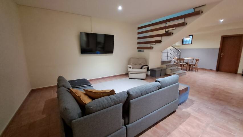 Magnolia l’Escala 1, casa con piscina y barbacoa gallery image 2