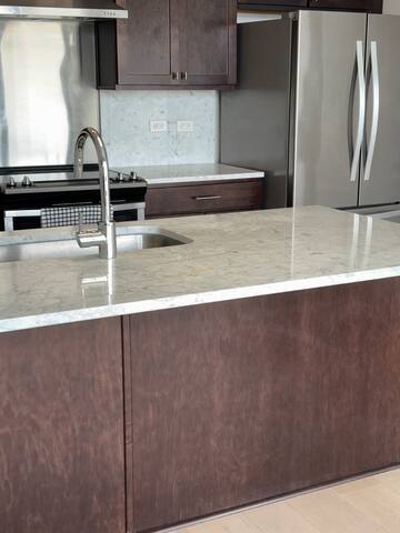 Luxury French Quarter Penthouse gallery image 5