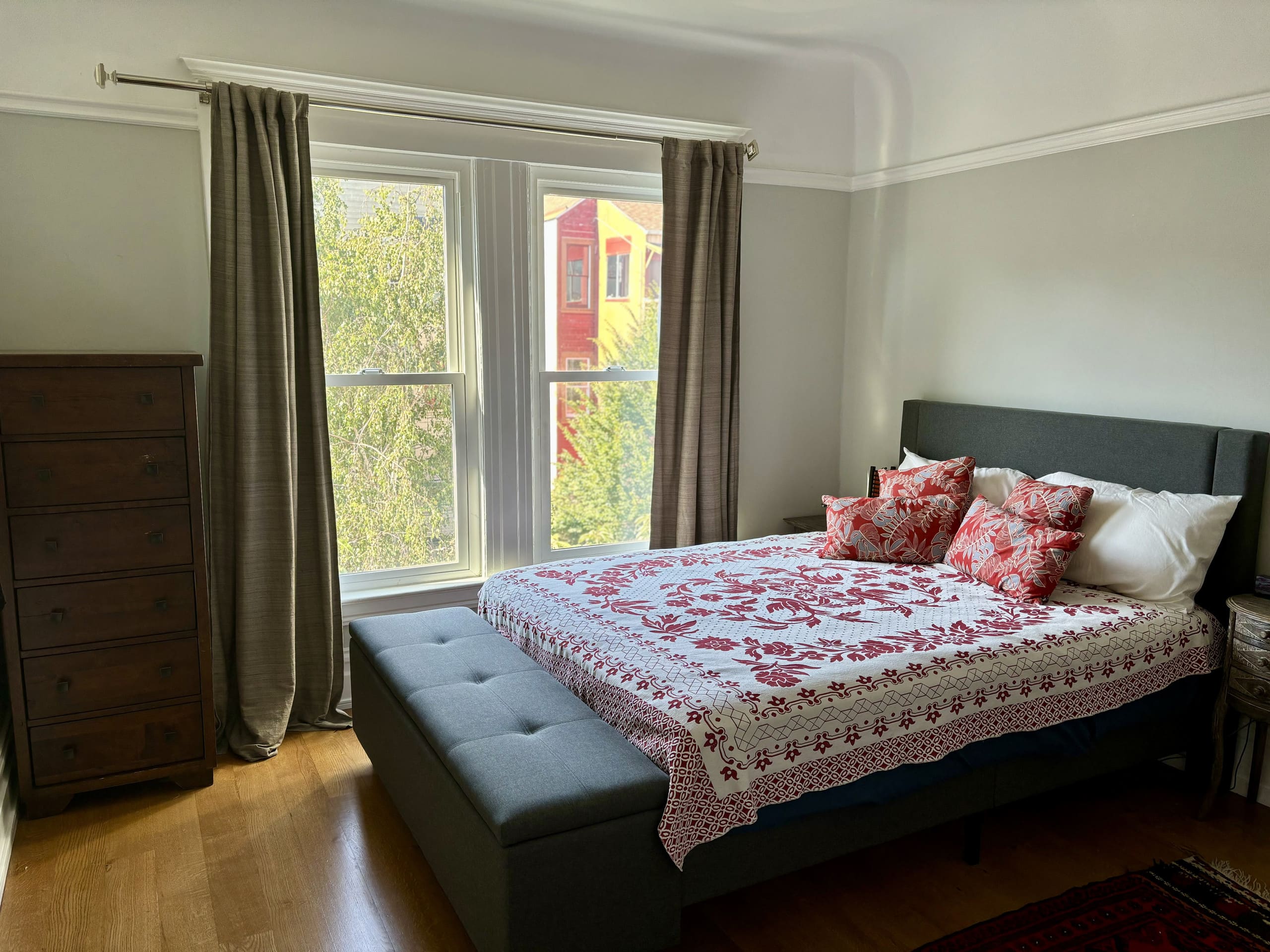 Condo in San Francisco · ★5.0 · 3 bedrooms · 2 beds · 1.5 baths - Image 9