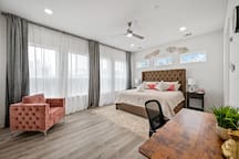 Pet-Friendly l Brand New Space l Downtown