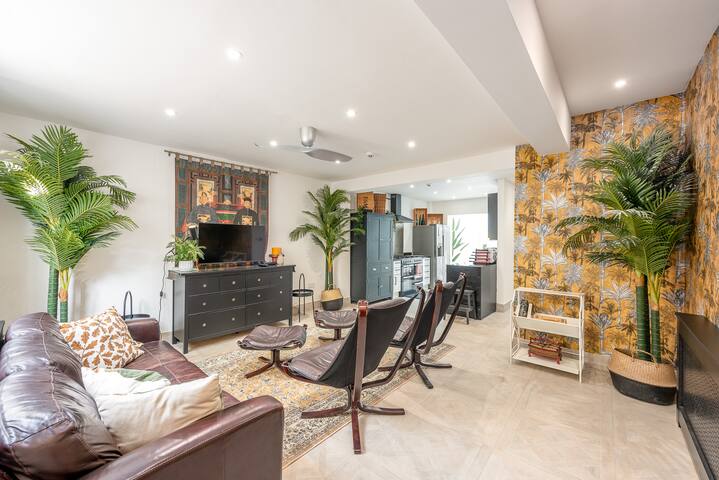 Central London flat in Victoria.