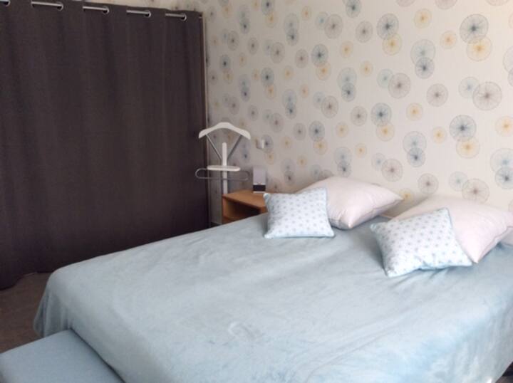 غرفة النوم 2