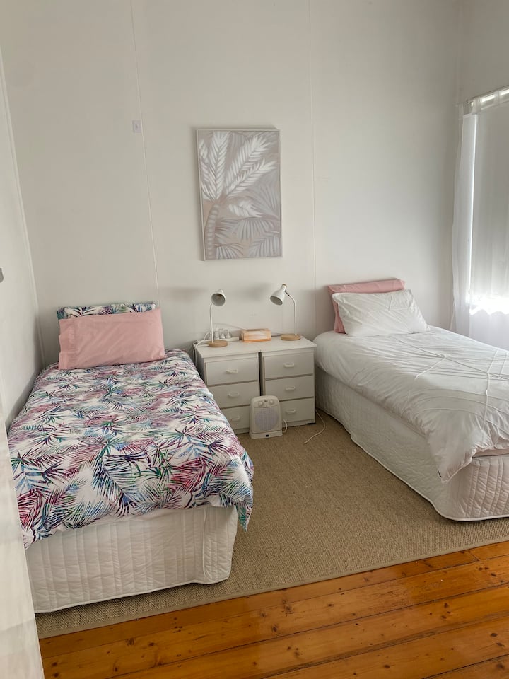 חדר שינה 2 - סידור 2xSingles