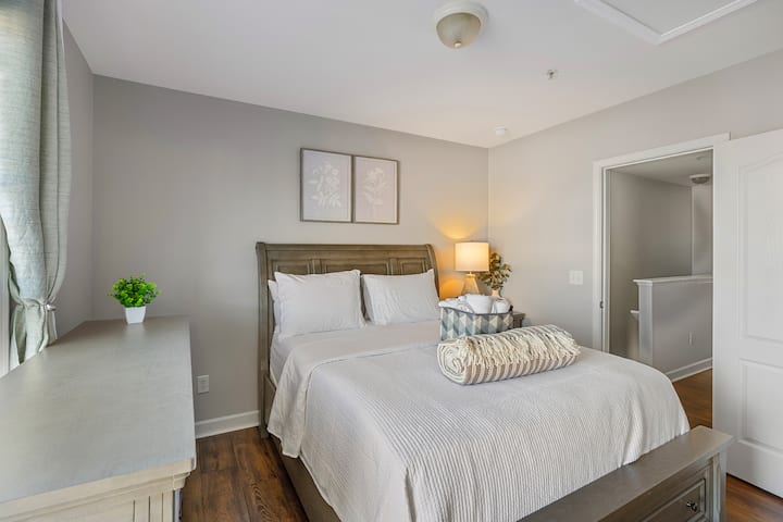 Vyčistite manželskú posteľ. 