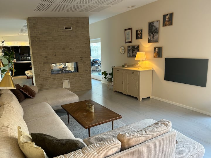 Moderne Og Børnevenlig Villa - Esberg