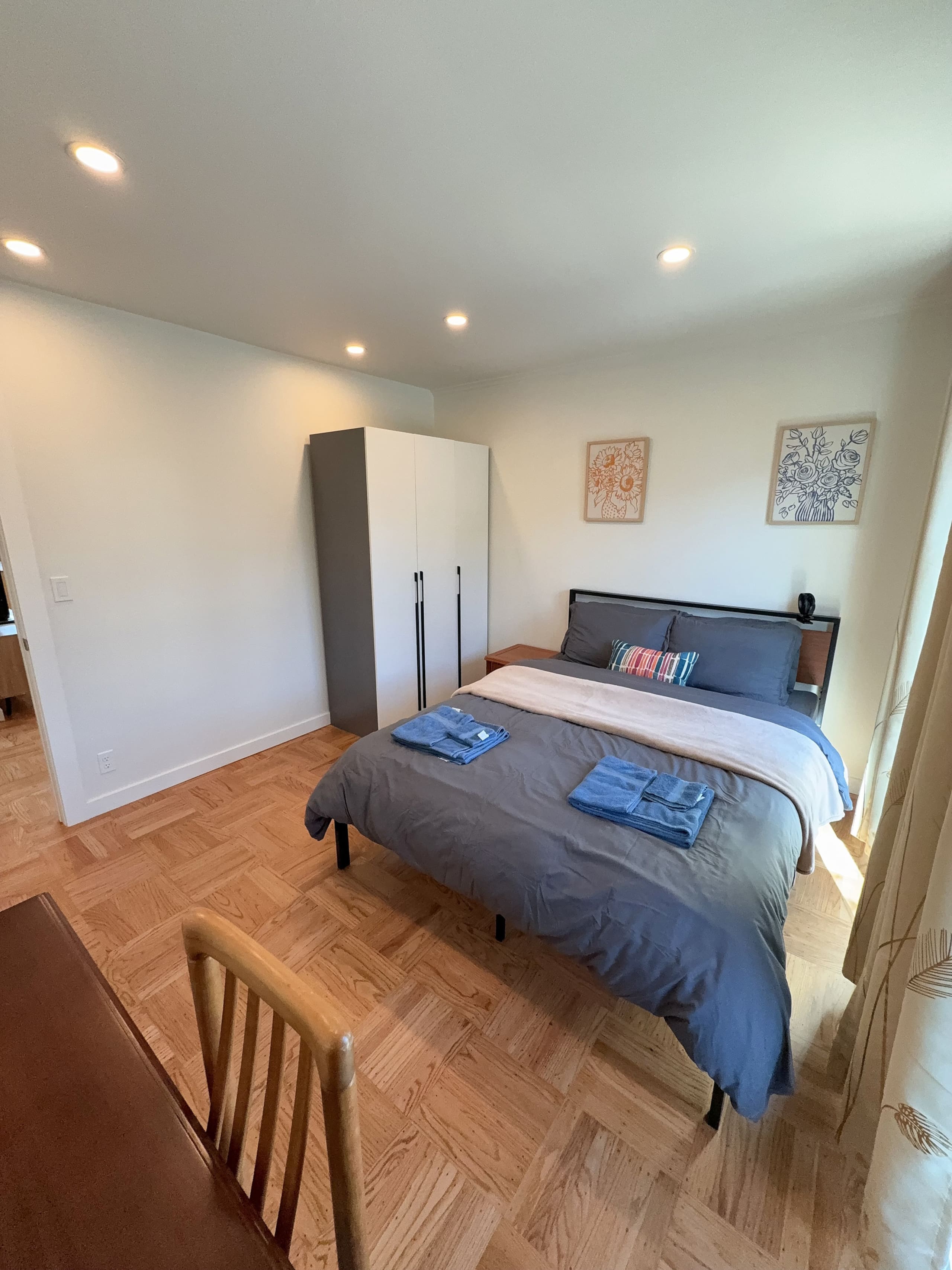Home in San Francisco · ★4.94 · 2 bedrooms · 3 beds · 1 bath - Image 11