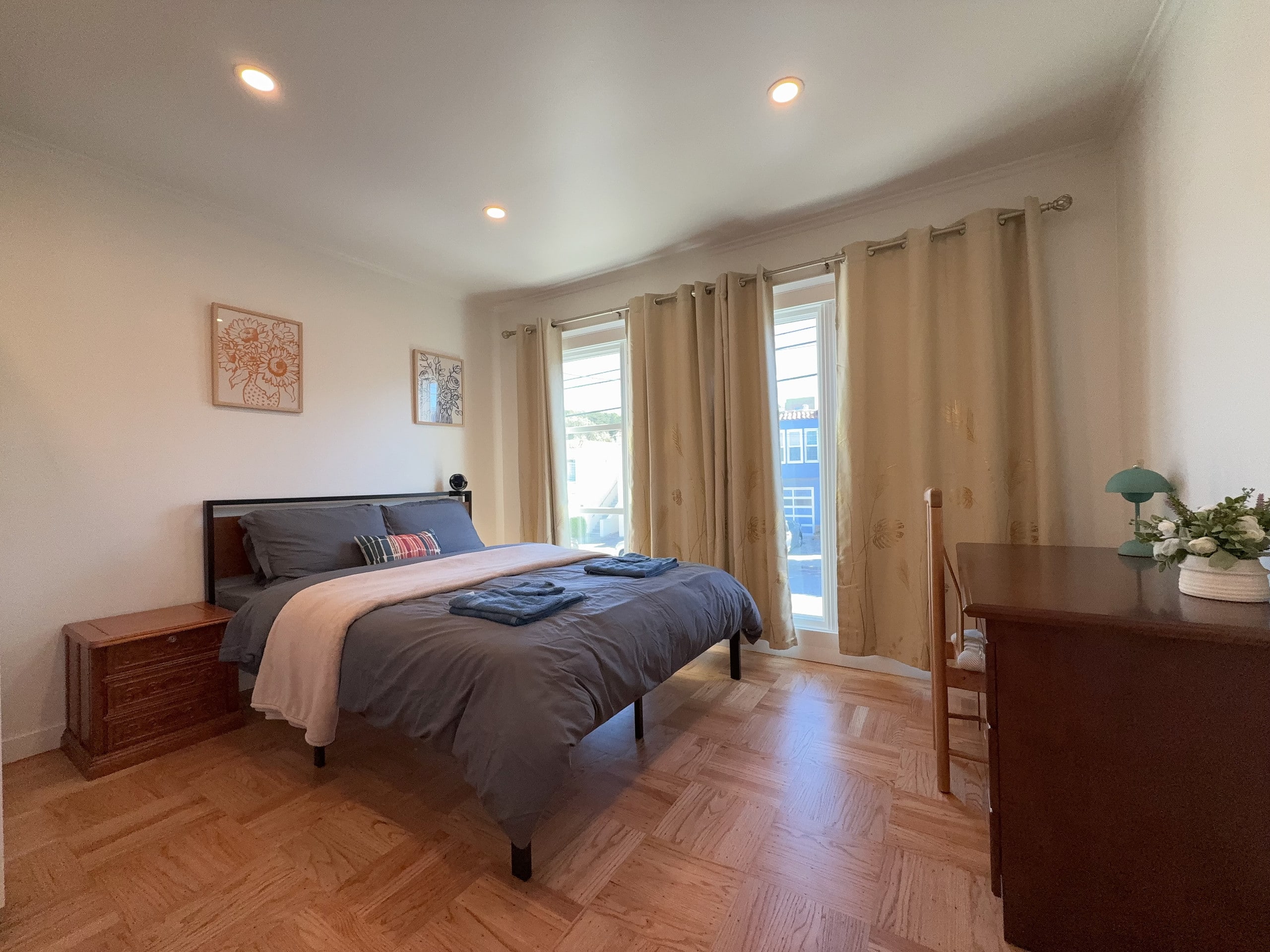Home in San Francisco · ★4.94 · 2 bedrooms · 3 beds · 1 bath - Image 10