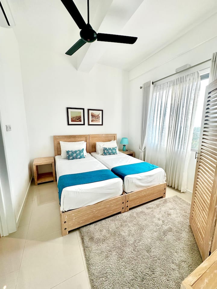 Arriba: Ciudad / Green View