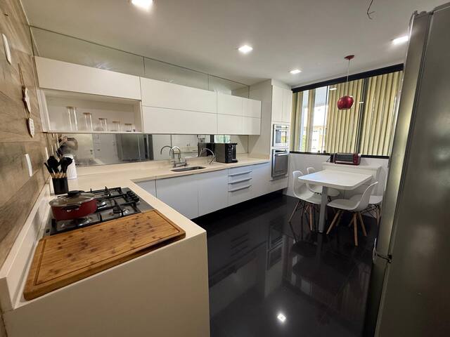 Praia da barra, apt alto padrão gallery image 2