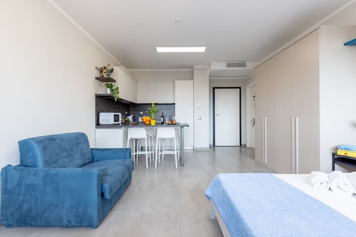 Guesthost - Seaside Studio With Pool And Parking - Livorno
