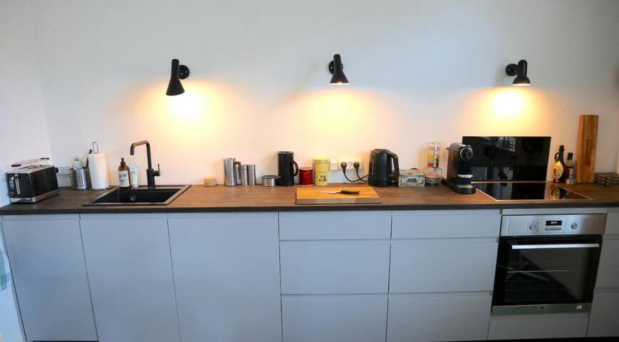 Beautiful townhouse apartment gallery image 4