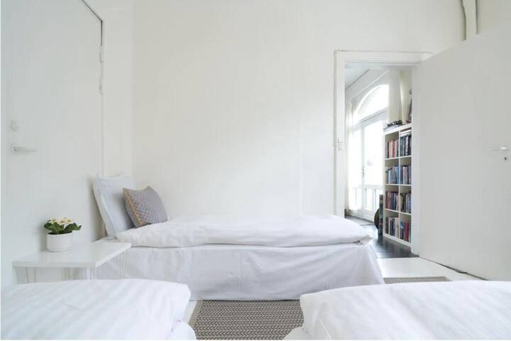 Beautiful townhouse apartment gallery image 5