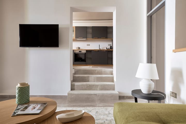 Honeymoon Suite With Private Pool | Emgard Suites - Китнос