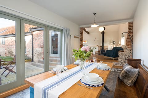 Top performing Airbnb: Bishops Barn in Great Yarmouth