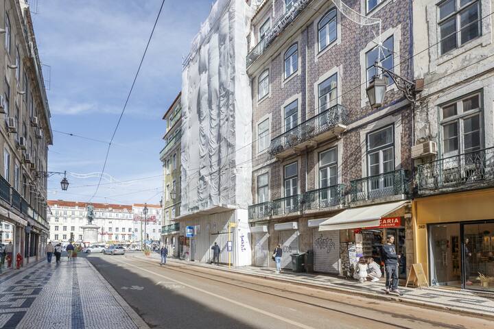 Prime Location: Central Lisbon gallery image 2