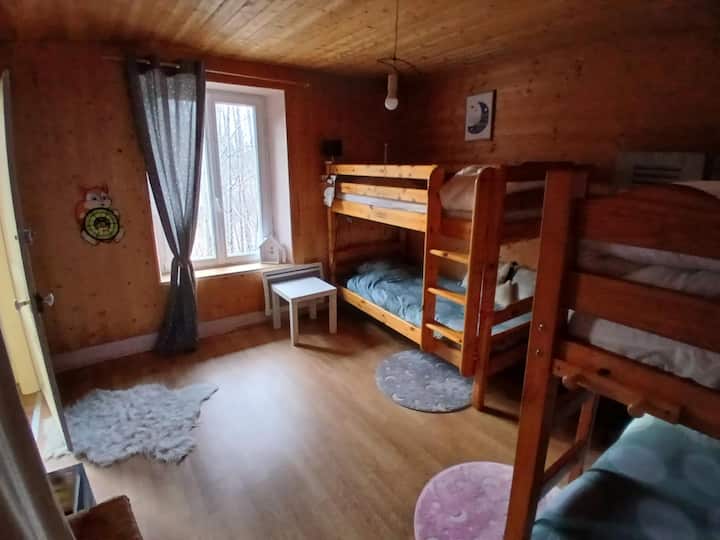 საძინებელი 1