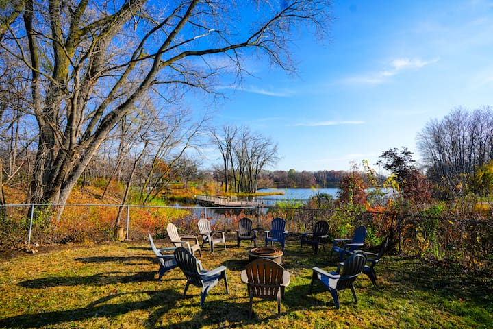 Thompson Lake Retreat by LuxLife gallery image 2