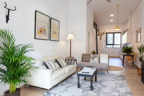 Urban Oasis Elche – Terrace & Palm Views Downtown