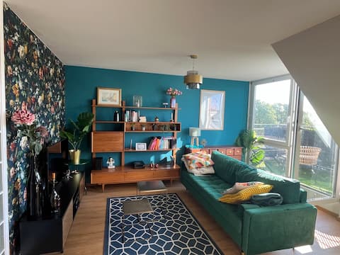Top Airbnb: Your oasis maisonette apartment with underground parking space in Connewitz
