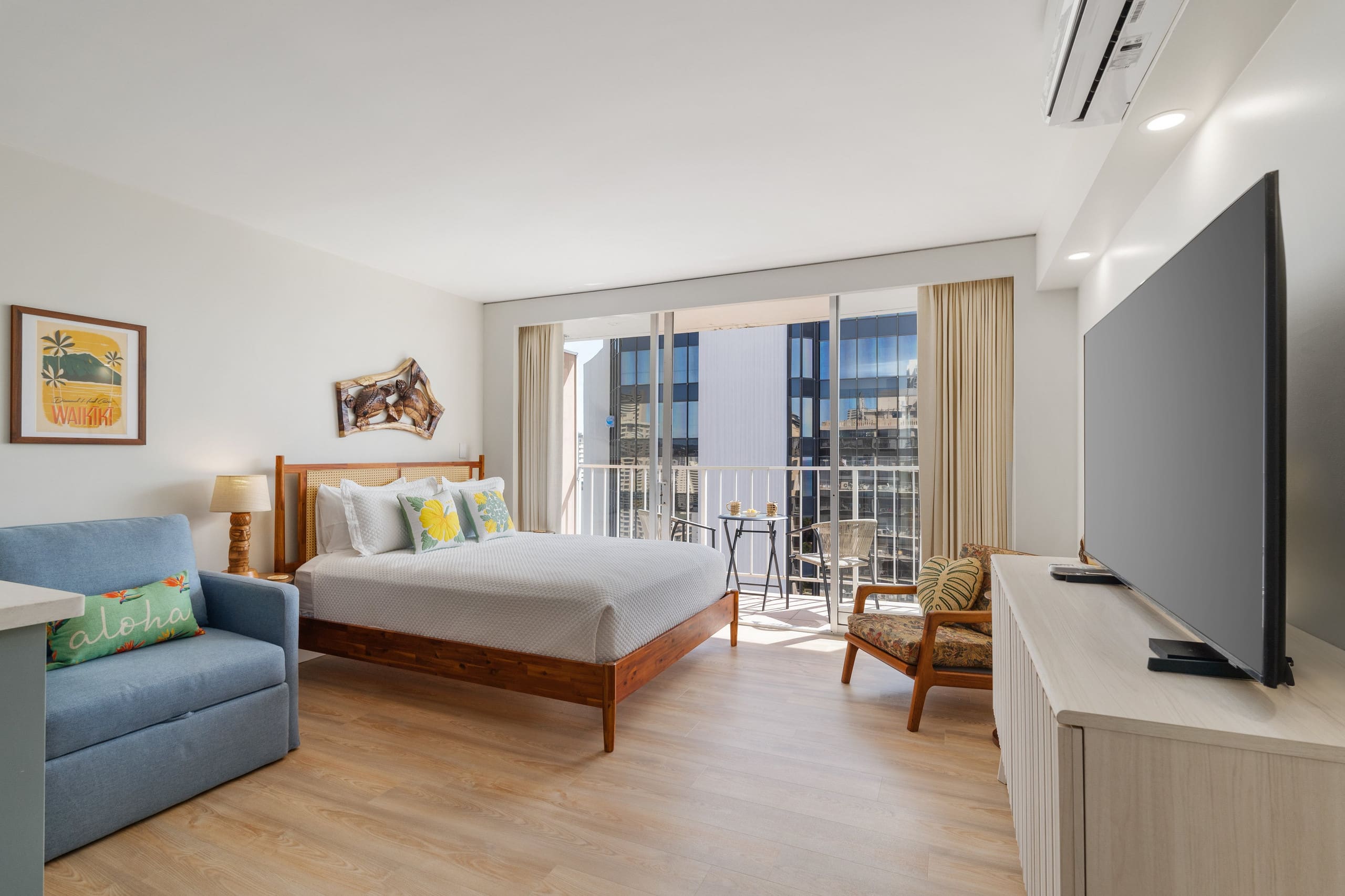 Condo in Honolulu · ★4.86 · Studio · 2 beds · 1 bath - Image 26