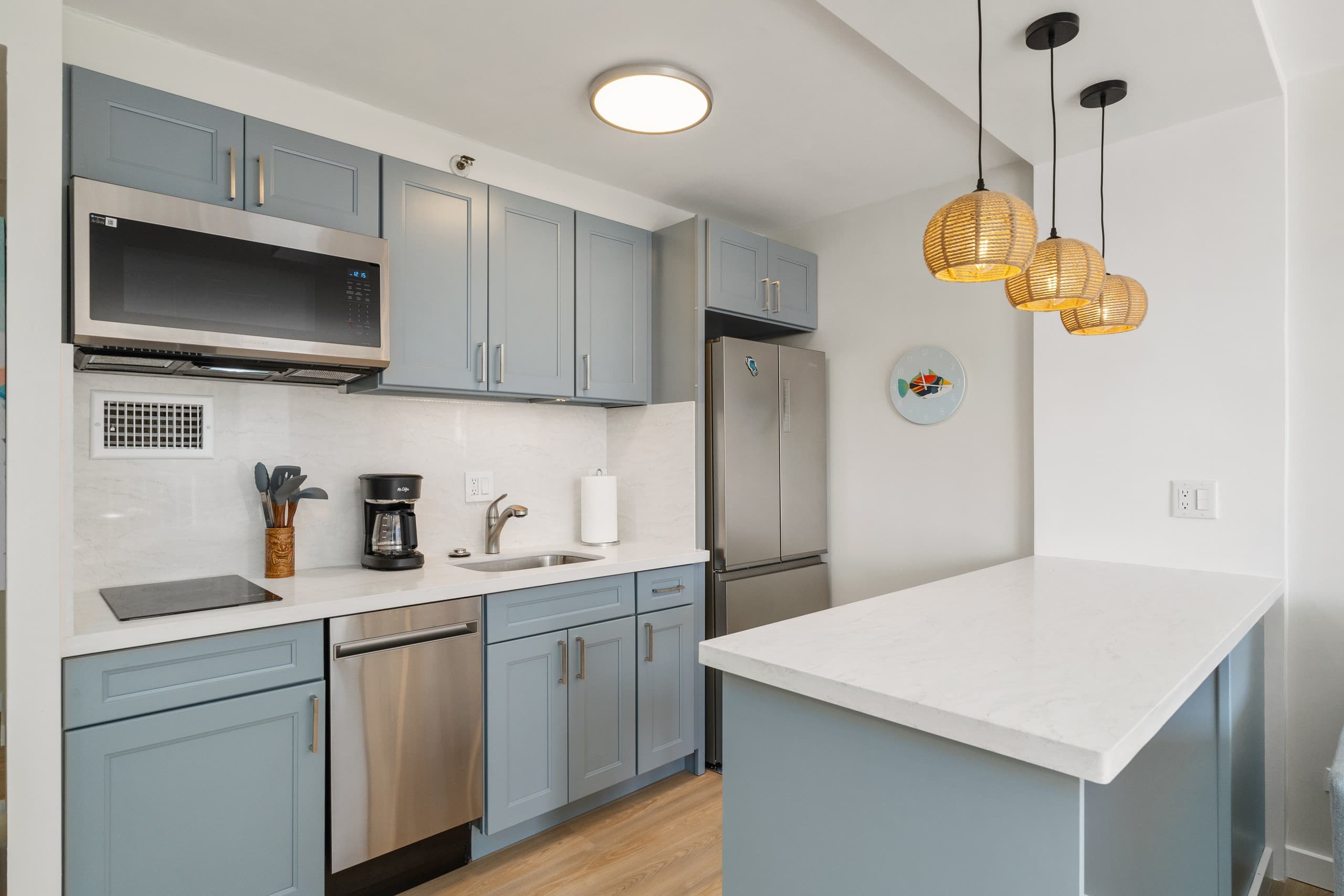 Condo in Honolulu · ★4.86 · Studio · 2 beds · 1 bath - Image 3